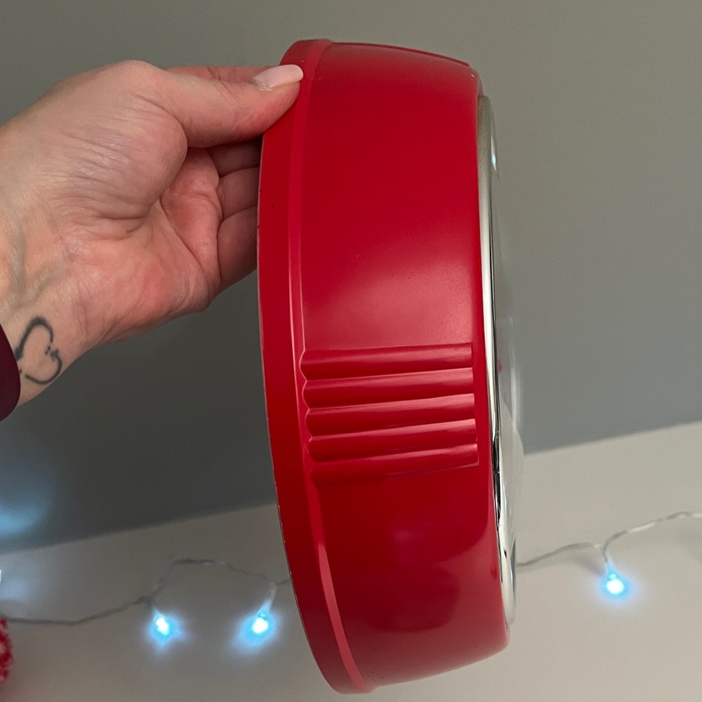 Red Wall Clock - Picture 2 of 10